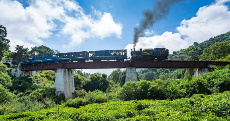 Nilgiri Mountain Railway Line, Nilgiris, Tamil Nadu - Vushii.com